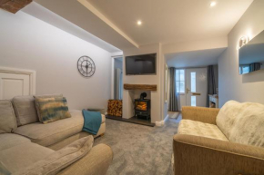 Laburnum Cottage - Windermere Town Centre, with Parking